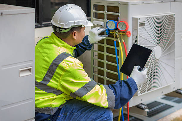 Professional Hvac technician working in Wright, MN